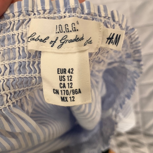 H&M off shoulder top. Size US 12 - Picture 2 of 5